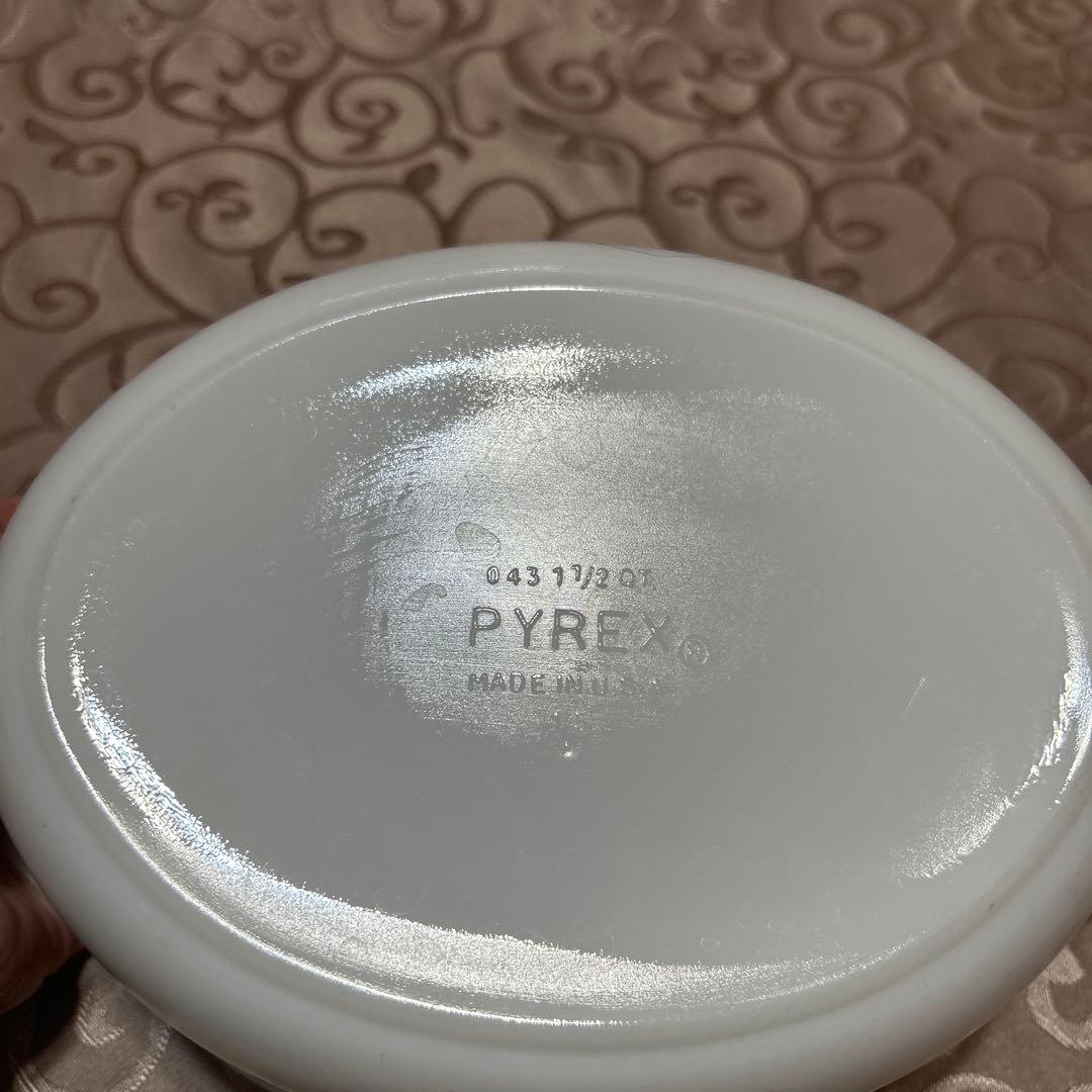 Pyrex キャセロール　アメリカヴィンテージ　ブラックチューリップ柄