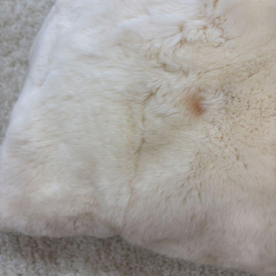 FENDI ファー クッション Fロゴ