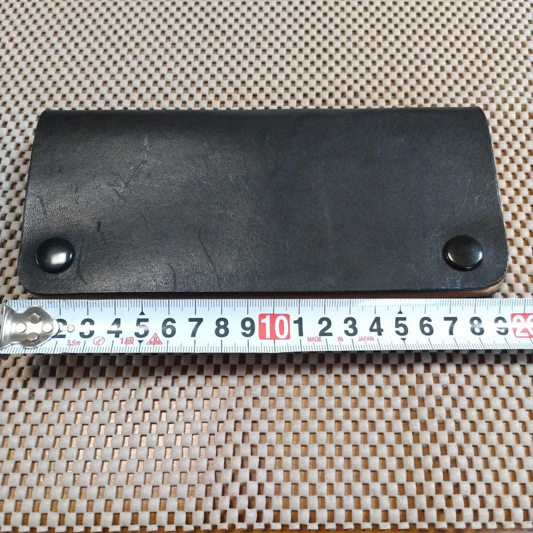 黒のレザー長財布