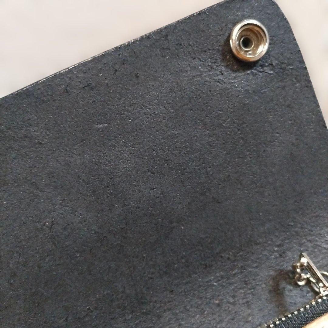 黒のレザー長財布