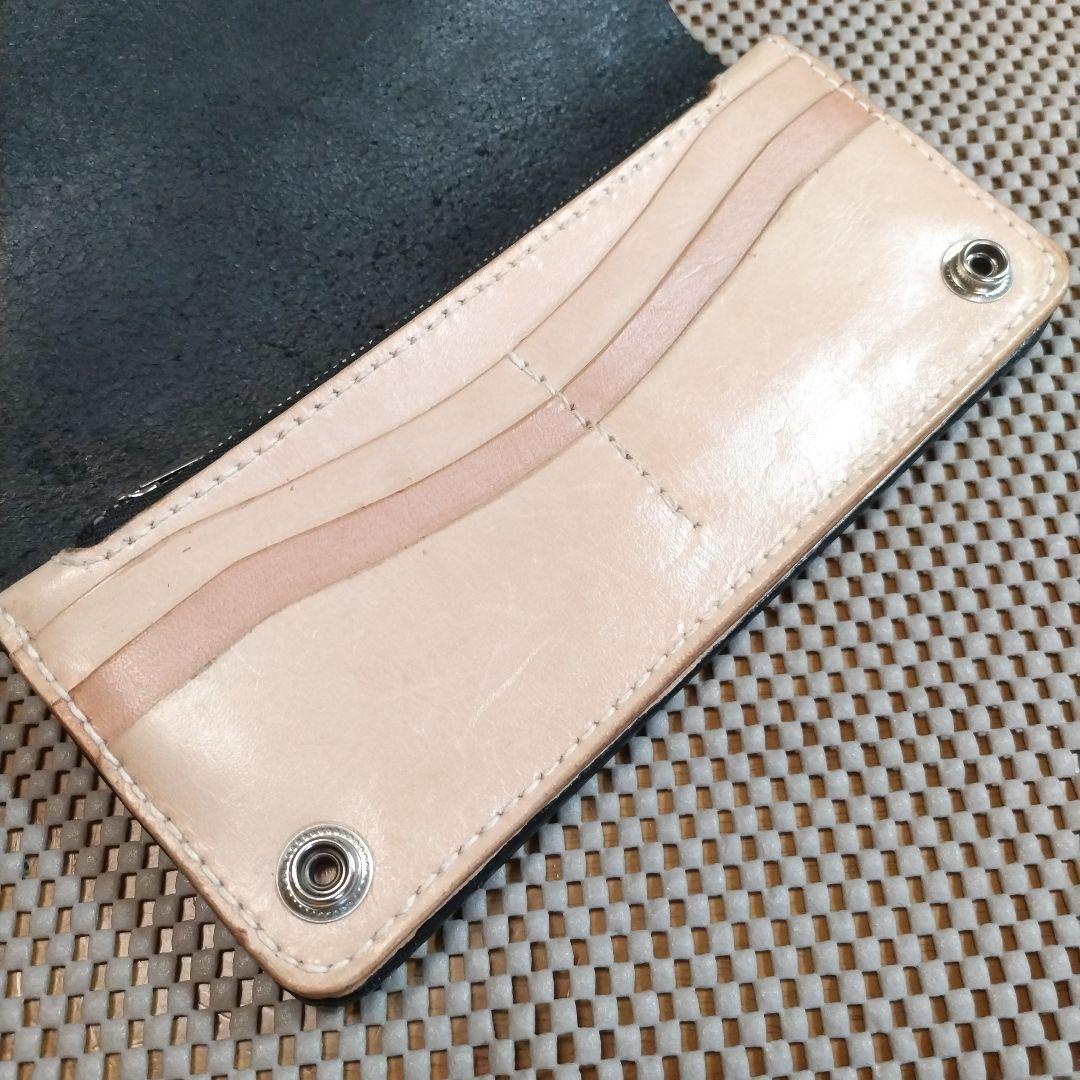 黒のレザー長財布