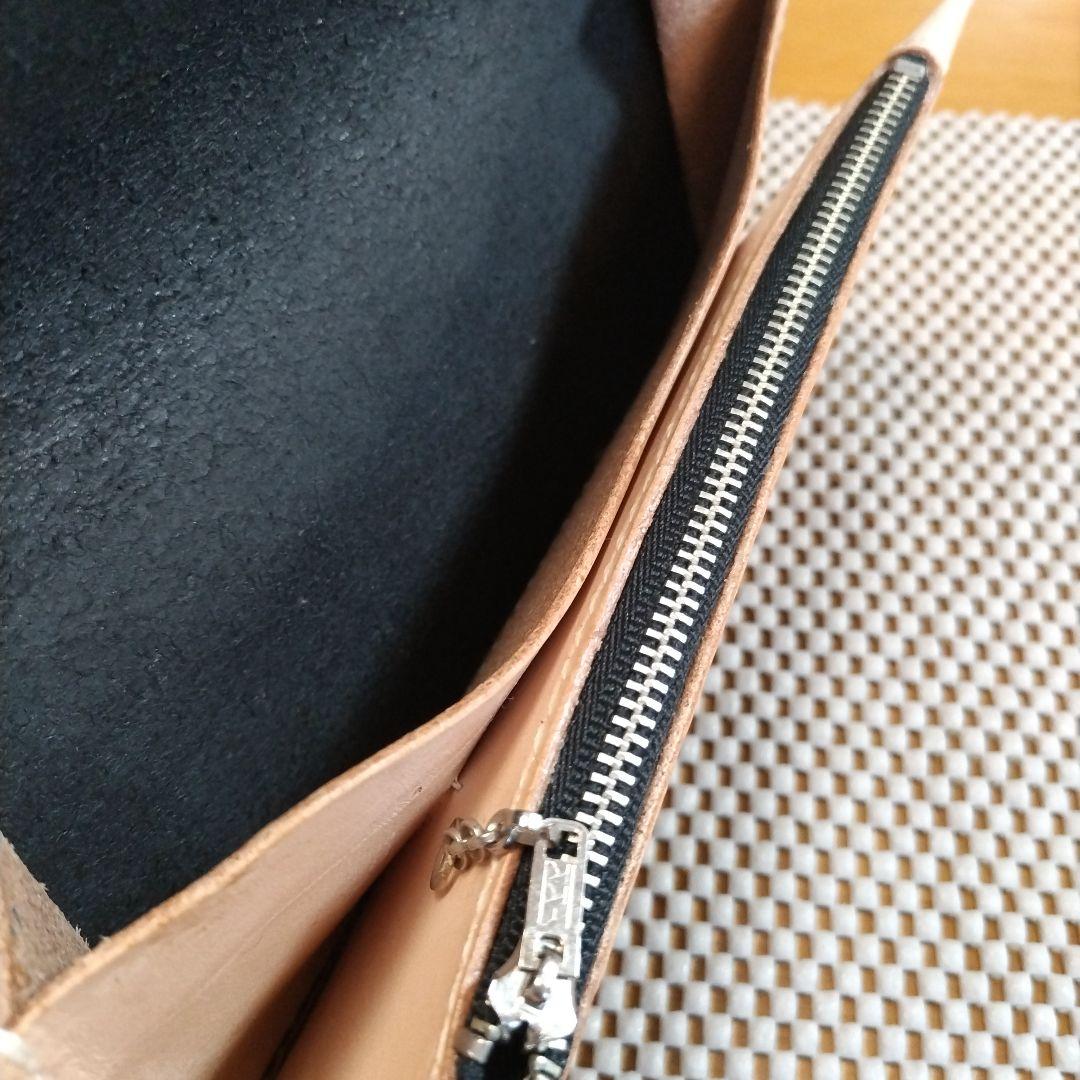 黒のレザー長財布