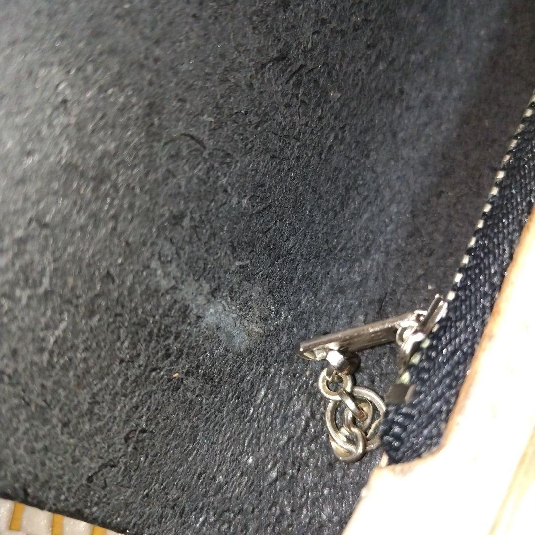 黒のレザー長財布