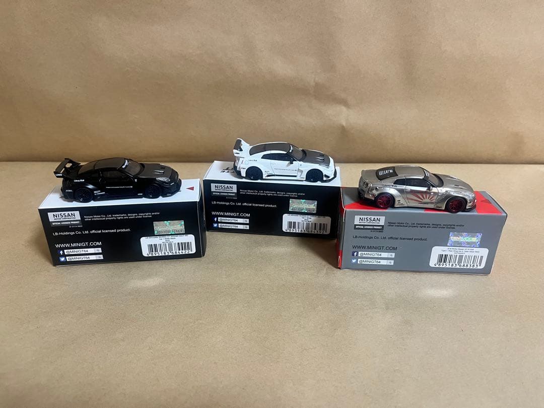 開封済み　MINI GT LBWK GT-R ミニカー 6台セット➕おまけ1点