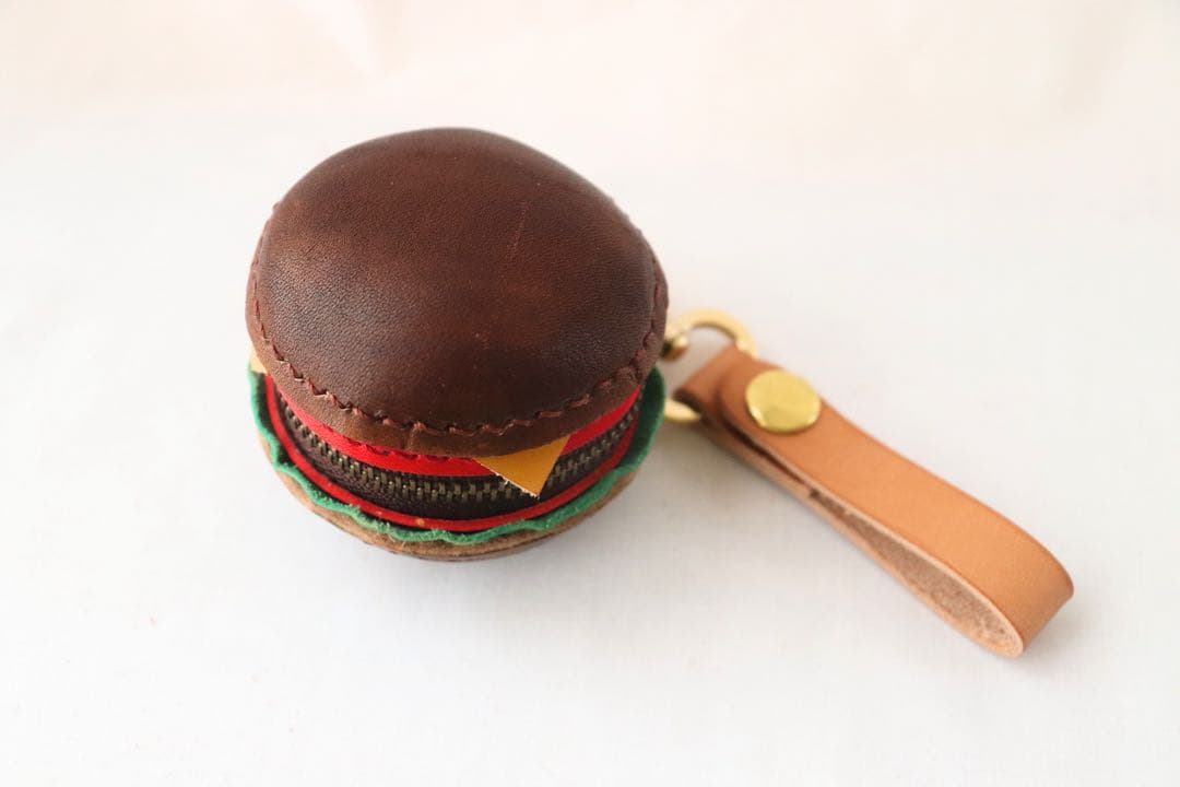 【受注】栃木ヌメ革を染色して作ったハンバーガー型小物入れ　　7850円