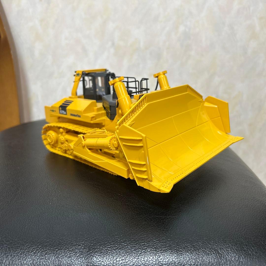 京商 ブルドーザー KOMATU D575A-3 SD 1/50値下げしたよ‼️ - メルカリ