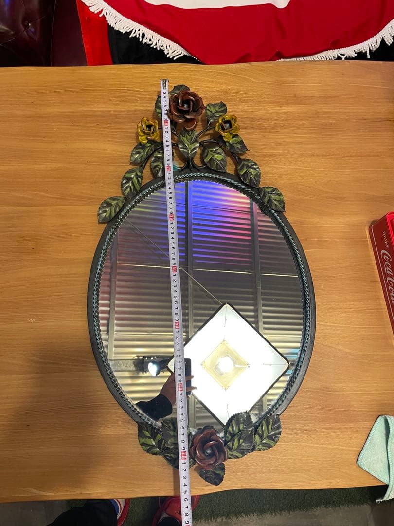 バラ装飾の楕円形壁掛け鏡