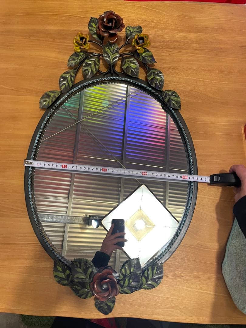 バラ装飾の楕円形壁掛け鏡