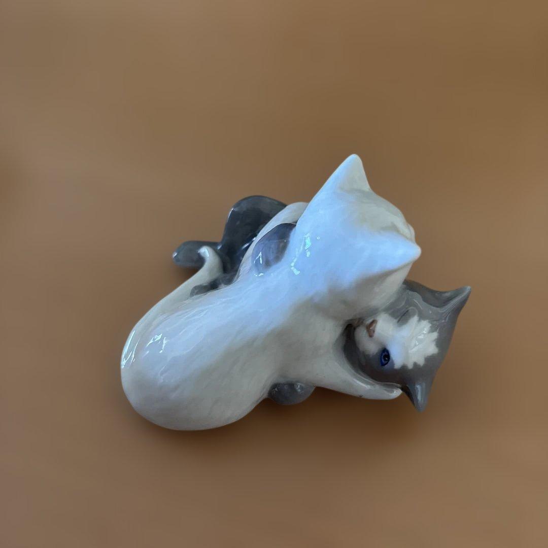 ロイヤルコペンハーゲン 猫の置物 2匹寄り添い - メルカリ