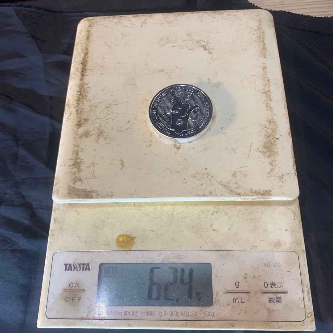 D3 純銀貨 2オンス クイーンズビースト 2020ホワイトライオン - メルカリ