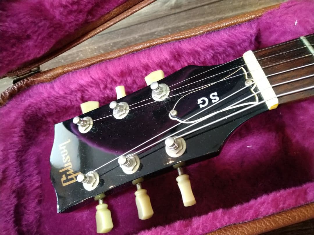 Gibson SG ブラック ハードケース付き