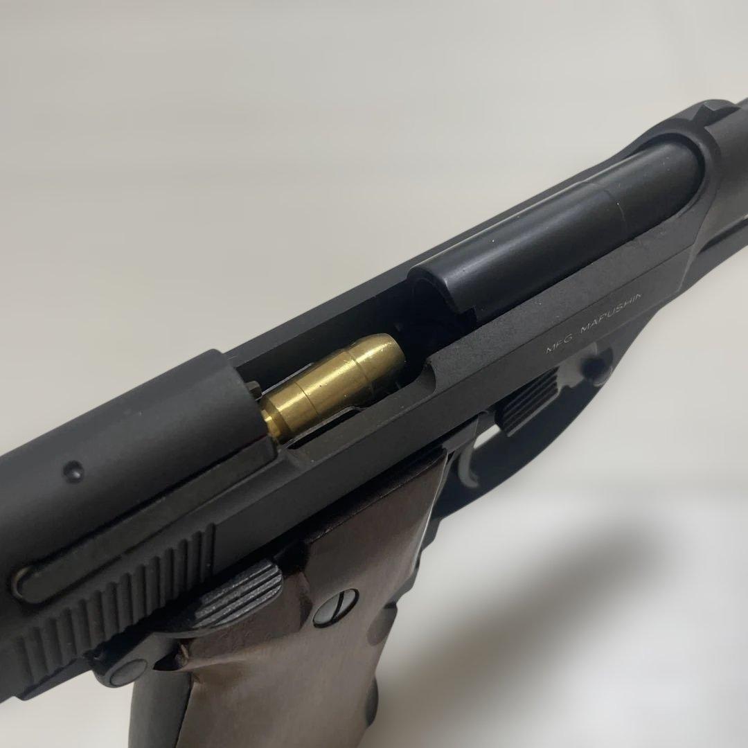 マルシン工業製　M84 ブラックHW モデルガン（観賞用）