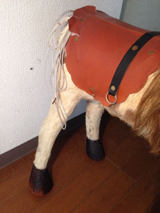 ディスプレイに♪リアルファーのお馬さん　ロッキングホース　木馬　オブジェ