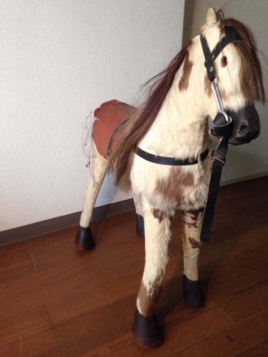ディスプレイに♪リアルファーのお馬さん　ロッキングホース　木馬　オブジェ