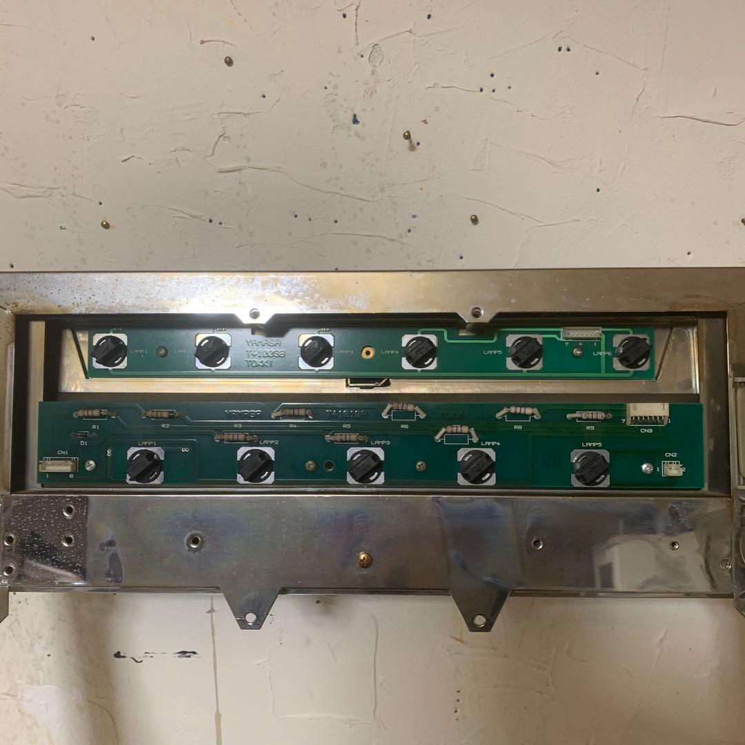 レトロパチスロパーツ 扉枠 ニューパルサー typeA - メルカリ