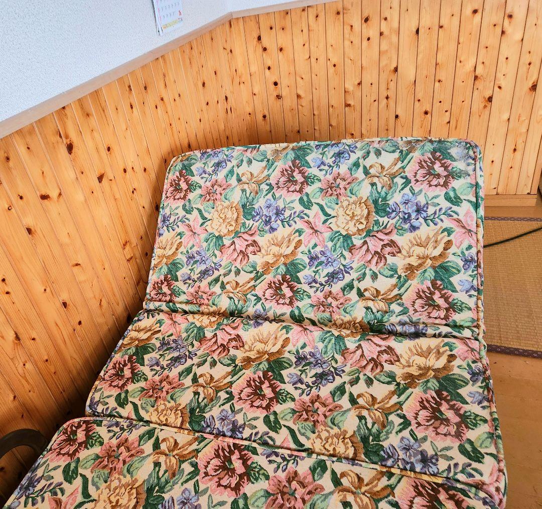 リクライニング付き　シングルベッド