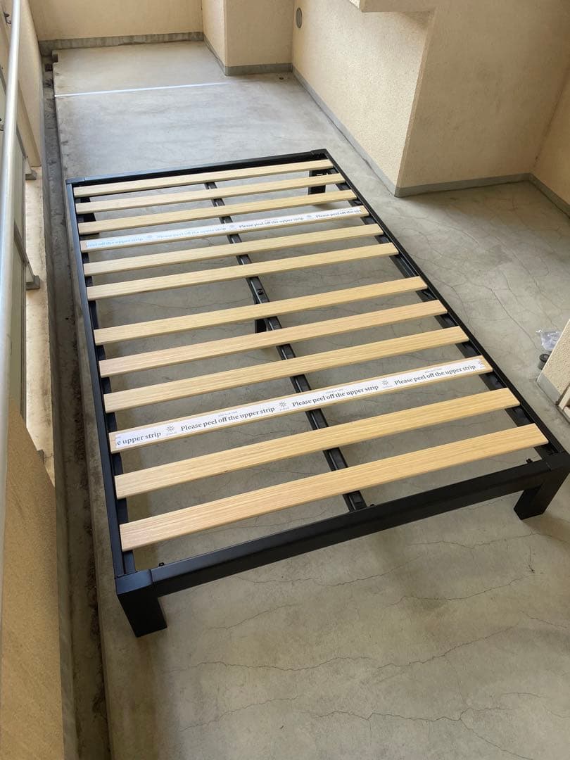 【引取限定】ジヌス　ZINUS セミダブルベッドフレーム　葛飾区