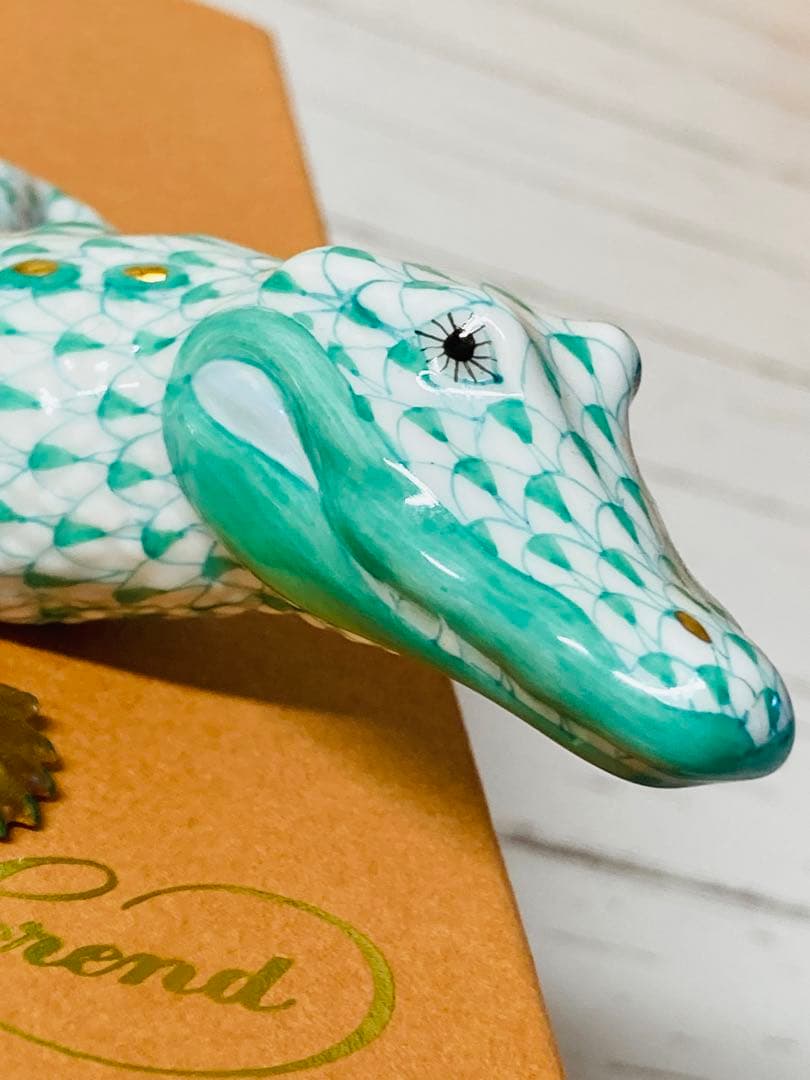 希少 ヘレンド フィギュリン ワニ 金彩