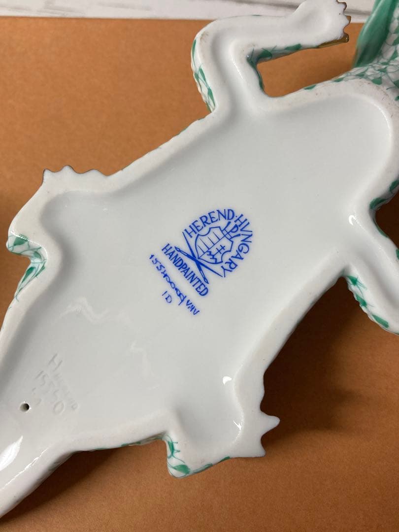 希少 ヘレンド フィギュリン ワニ 金彩