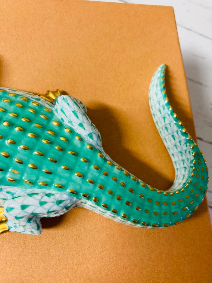 希少 ヘレンド フィギュリン ワニ 金彩