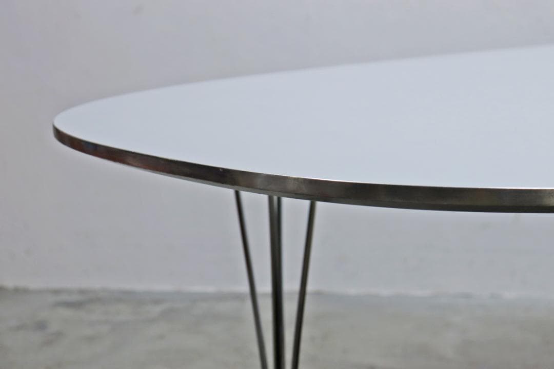 フリッツハンセン W2400 Bテーブル グレー スーパー楕円 北欧