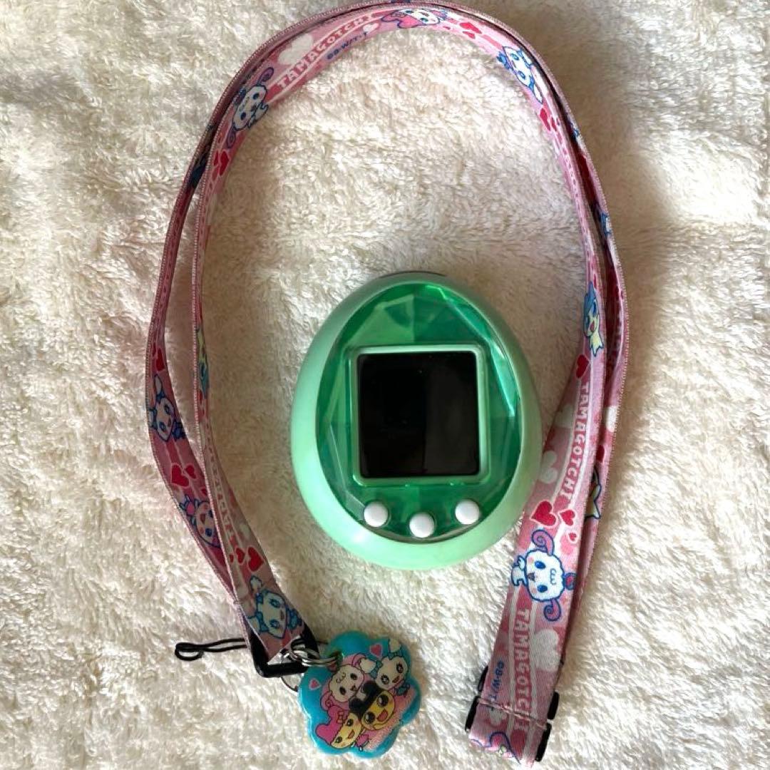 たまごっちiD グリーン 緑　ストラップ付き