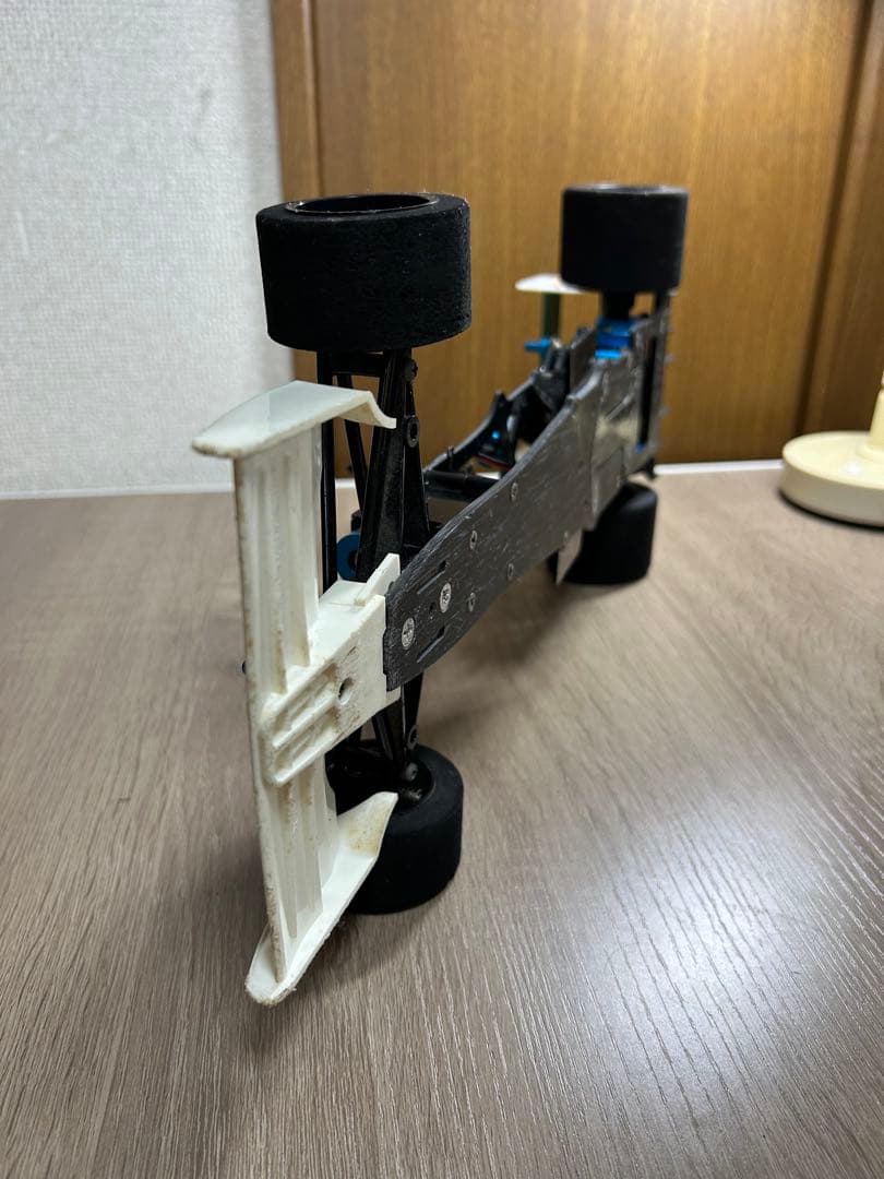 タミヤ　F103 シャーシ　サーボは作動確認済み。バッテリー縦積み仕様。