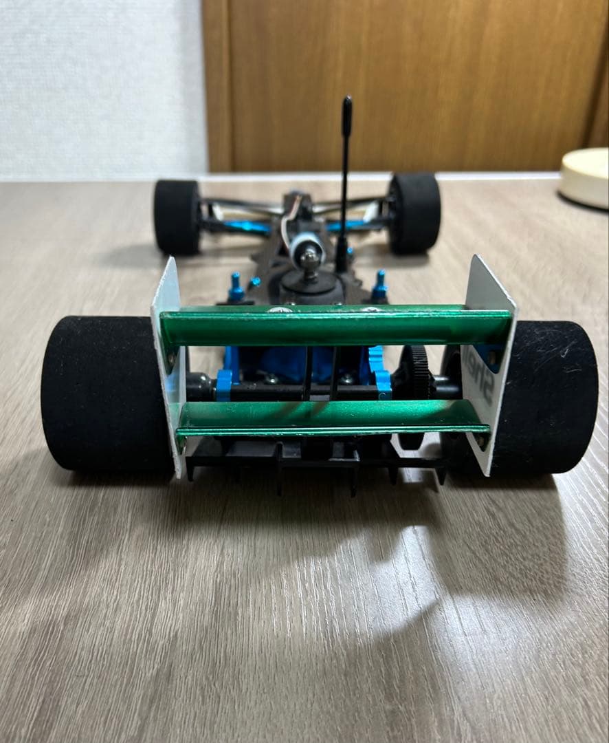 タミヤ　F103 シャーシ　サーボは作動確認済み。バッテリー縦積み仕様。