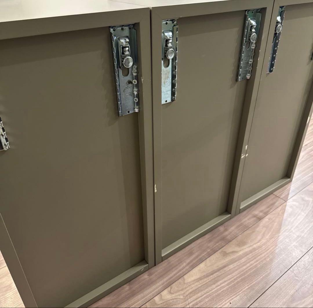 アクタス　Poliform ポリフォーム　グレー キャビネット 3つ　定価60万