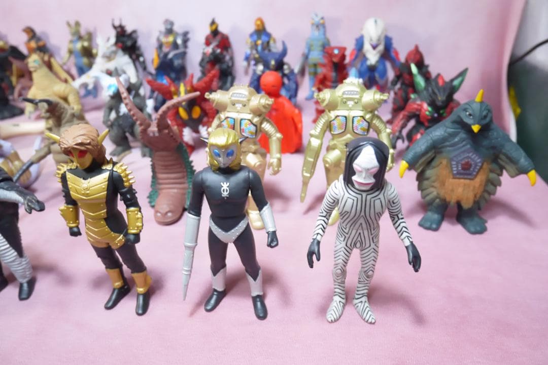 ウルトラ怪獣シリーズ500 怪獣ソフビ 49体 - メルカリ