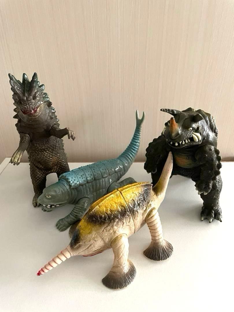 ウルトラマン登場怪獣フィギュアセット 6体 - メルカリ