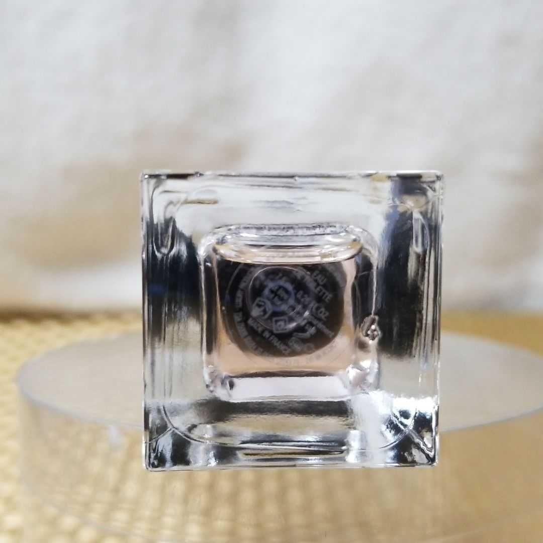 【数量限定品】アルマーニ ビューティー「アルマーニ プリヴェ」ミニボトルセット