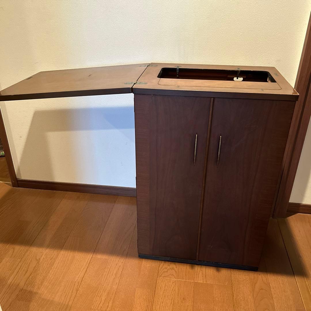 昭和レトロ　アンティークミシン台　バタフライ式