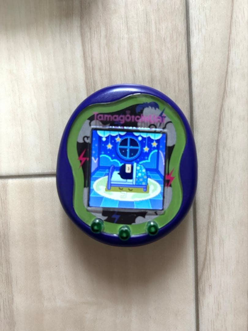 Tamagotchi Uni パープル　たまごっちユニ シリコンサメケース付き