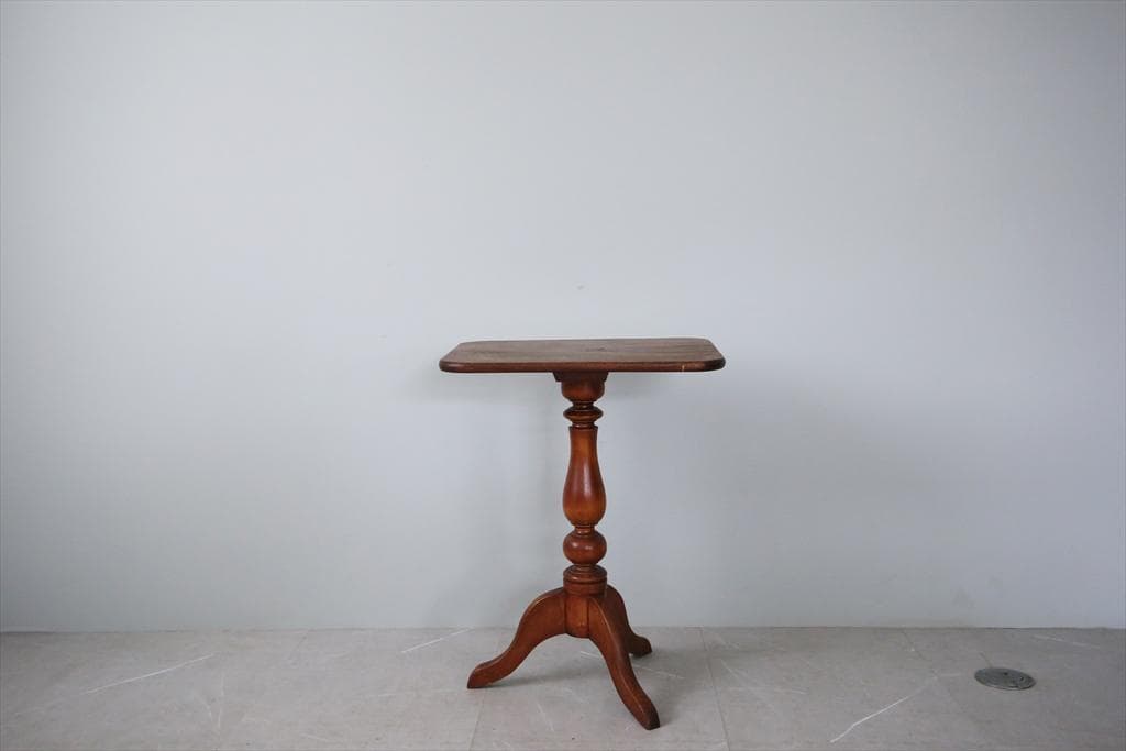 英国アンティーク木製サイドテーブルj/オケージョナル/作業机/飾り棚(87-52