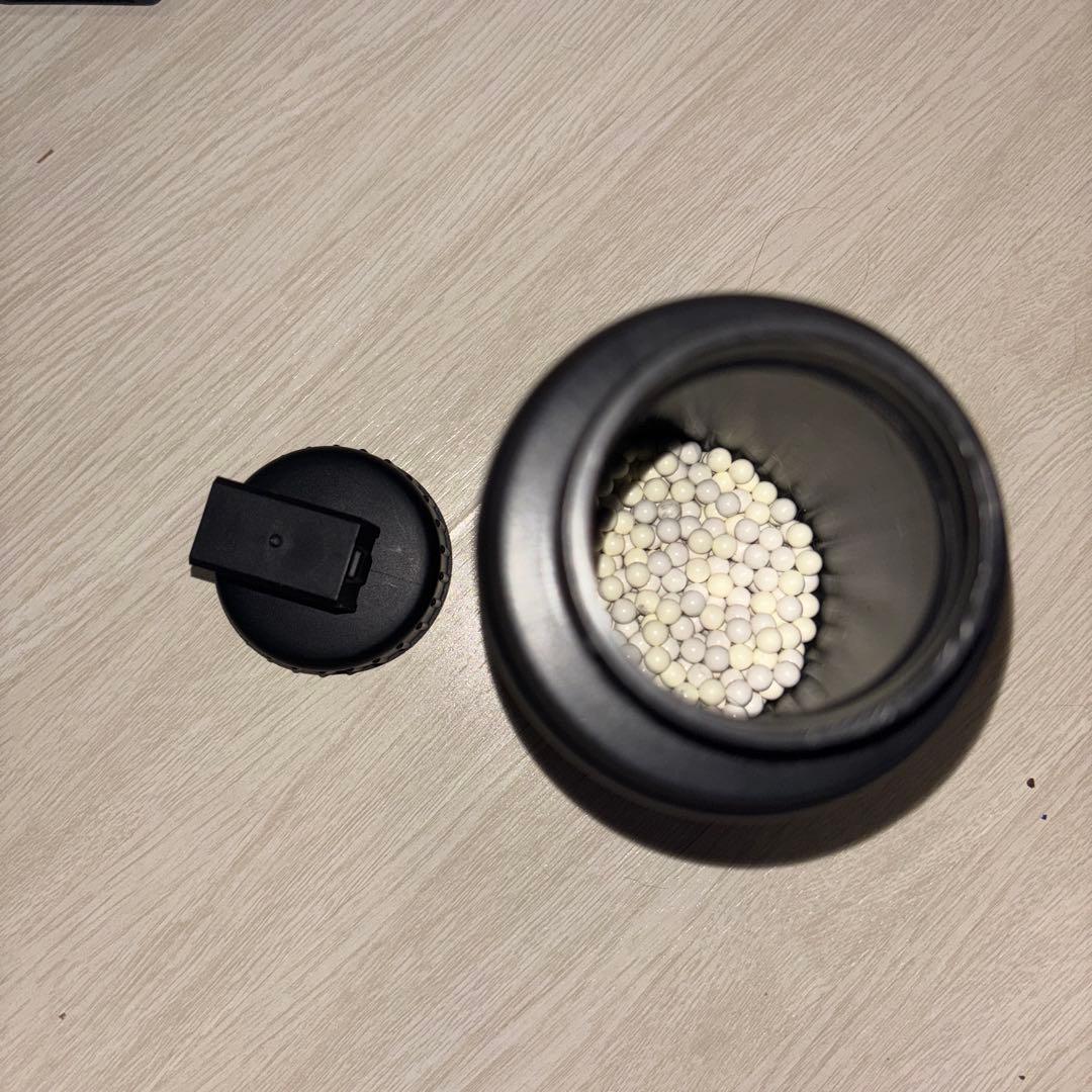 グロック18Cガスブローバック BB弾ボトル付。（BB弾） BB弾ローダー付。