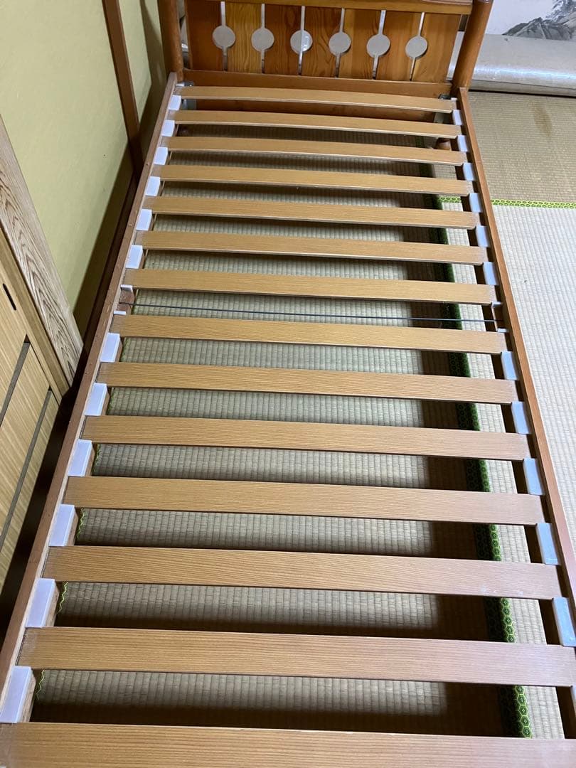 【送料込み】シングルベッドフレーム