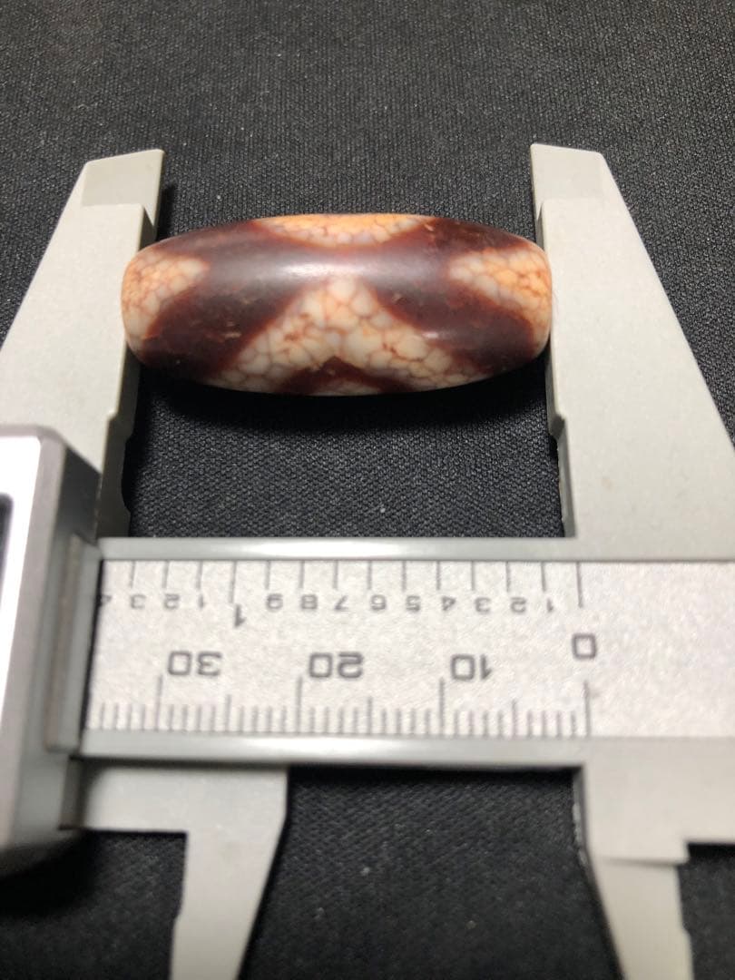 特価‼️西蔵老礦紅朱砂龍紋虎牙金剛星辰天地天珠、金剛杵天珠セット