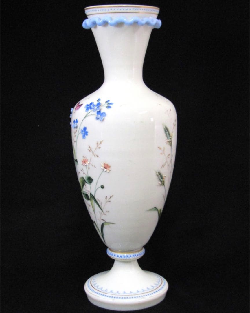 アンティーク フラワーベース 花瓶 ミルクガラス ヴァセリンガラス 草花 蝶