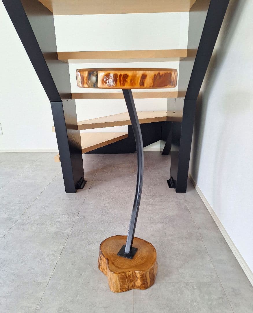 サイドテーブル　栗と山桜　ドライフラワーレジン