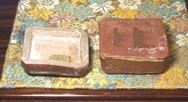 楽山窯 出雲焼 長岡住右衛門 作 香合 箱合 無傷 保証。