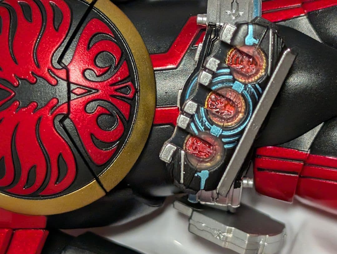 S.H.Figuarts 真骨彫 タジャドルコンボ 仮面ライダーオーズ ※訳あり