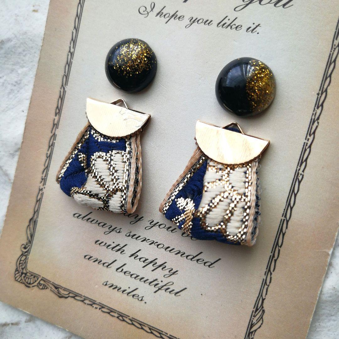 金箔　ゴールド　紺　ヴィンテージ　チロリアンテープ　リボン　ピアス　イヤリング