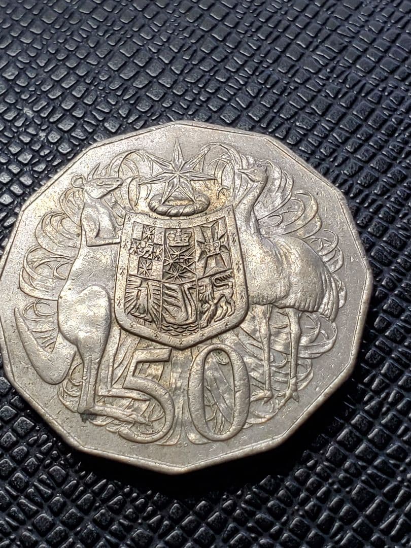 1545. 1978年 オーストラリア エリザベス二世 50セント コイン - メルカリ