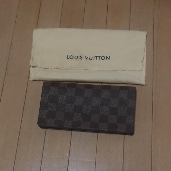 超でかいダイヤモンドリング風の置物