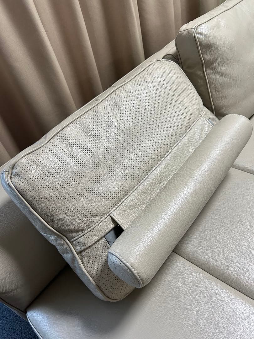 ボーコンセプトソファバッククッション2個