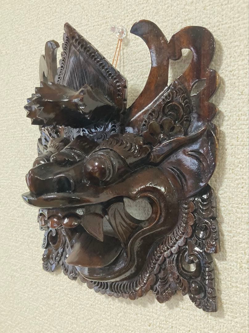 バリの神様 バロン 壁掛け　置物 重厚な木彫り