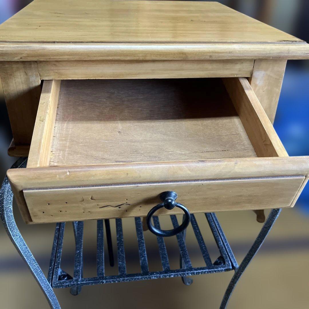 アンティークサイドテーブル