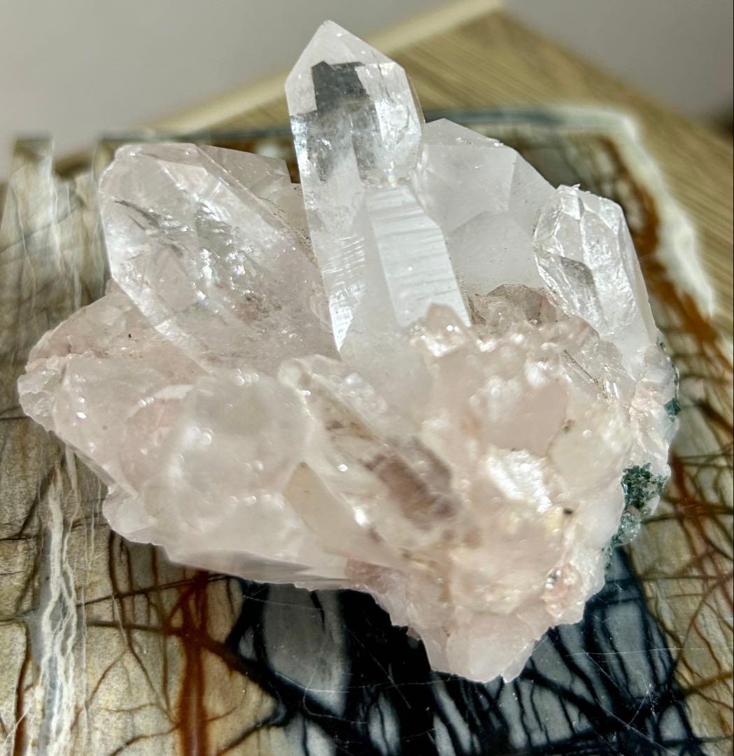 ご縁感謝SALEピンクレムリアン　クラスター　虹あり　キラキラ　天然石