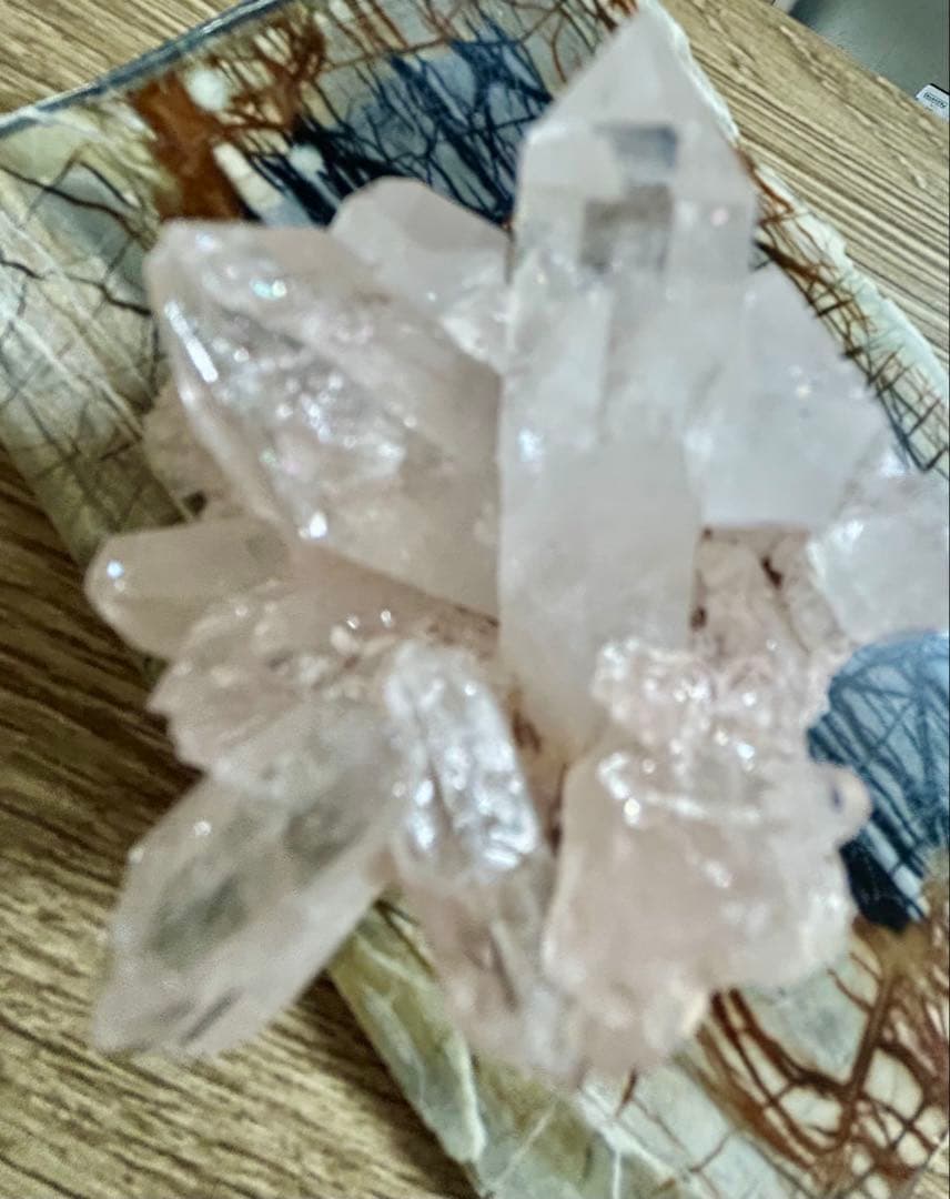 ご縁感謝SALEピンクレムリアン　クラスター　虹あり　キラキラ　天然石